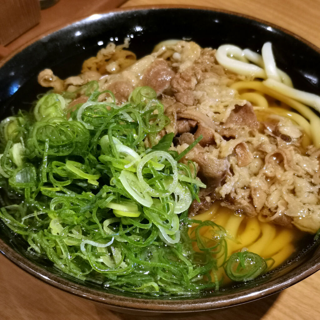 大阪貝塚食べ歩き外食グルメ。ちょっと遅めのランチは香の川製麺 貝塚店。3玉まで同じ値段～♪ 大阪グルメタクシードライバー