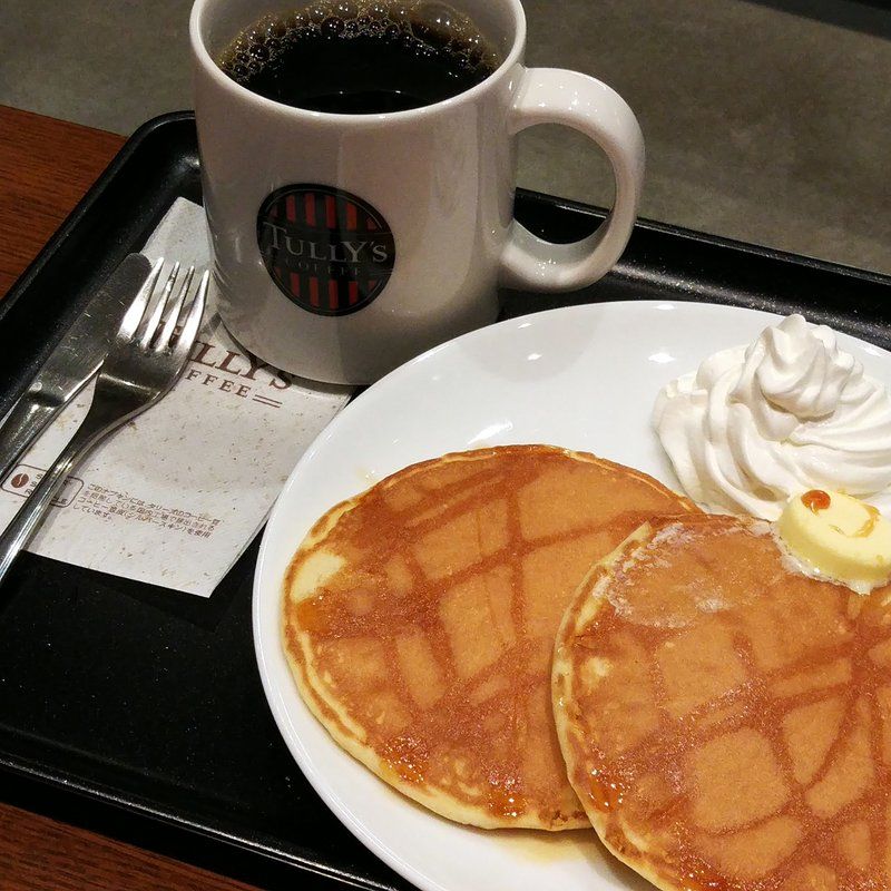 大阪ミナミ難波の御堂筋と千日前通りの交差点にあるタリーズでひと休み ホットコーヒー パンケーキ 大阪グルメタクシードライバー