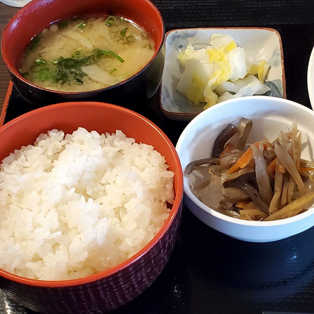 近鉄大和西大寺駅ランチ食べ歩き 2軒目はレストランミュンヘン 日替りランチとオムハヤシをいっといた 大阪グルメタクシードライバー