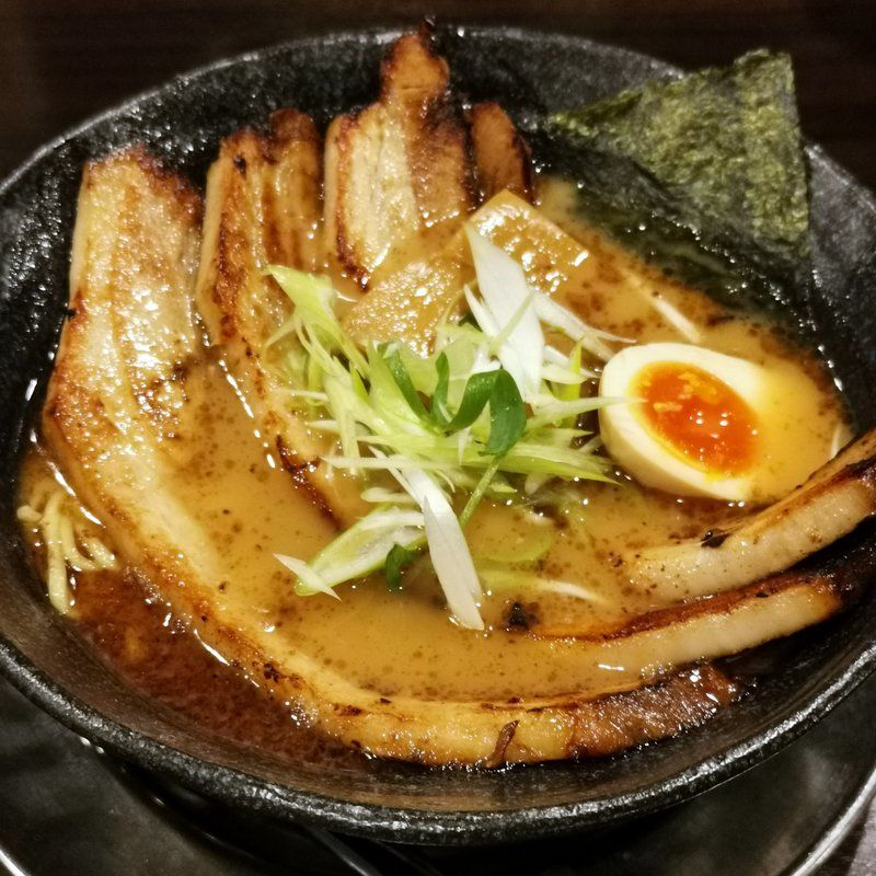 新潟食べ歩き 6軒目はラーメン いっとうや 分厚いチャーシューがのってる超人気ラーメン店 大阪グルメタクシードライバー