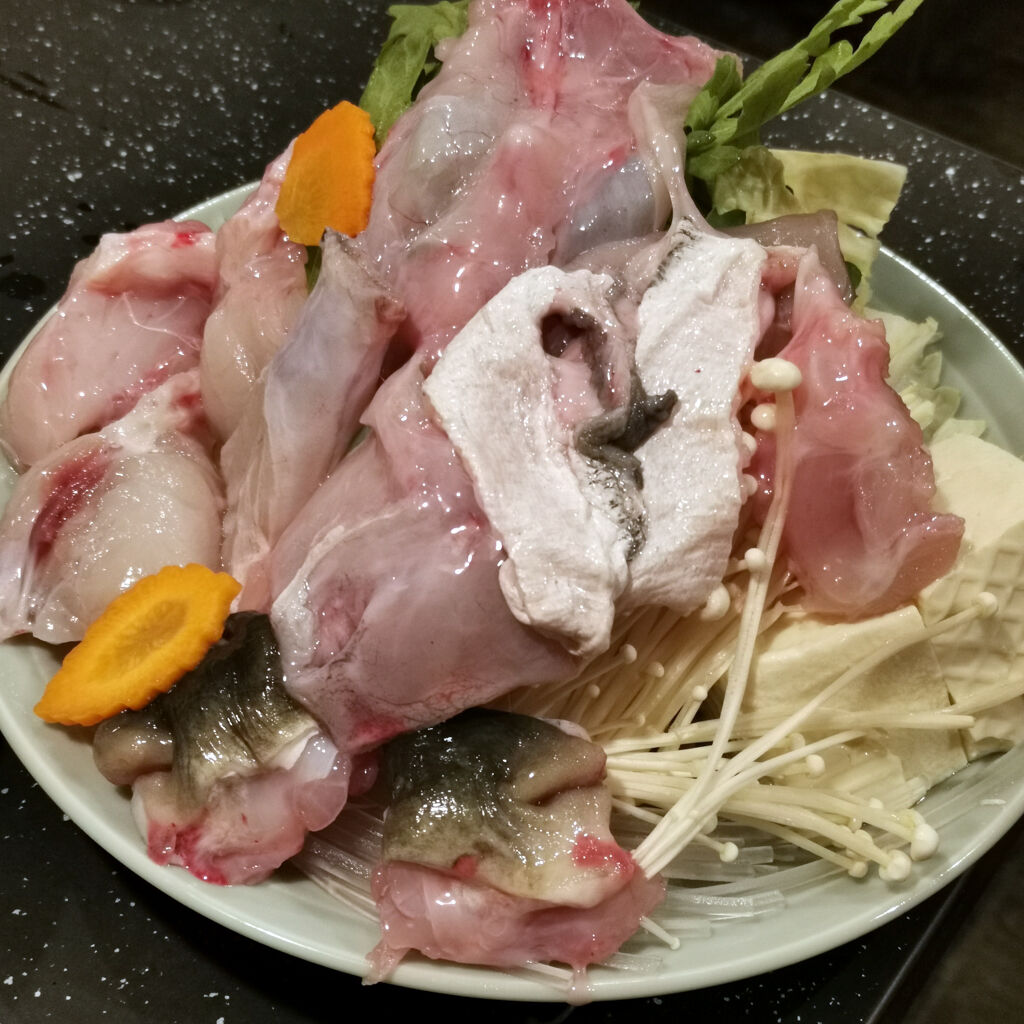 大阪十三にあるナイスな老舗河豚店かに福でてっさ てっちり ここのフグはリーズナブルでうまい 大阪グルメタクシードライバー 大阪十三にあるナイスな老舗河豚店かに福でてっさ てっちり ここのフグはリーズナブルでうまい 大阪グルメタクシードライバー