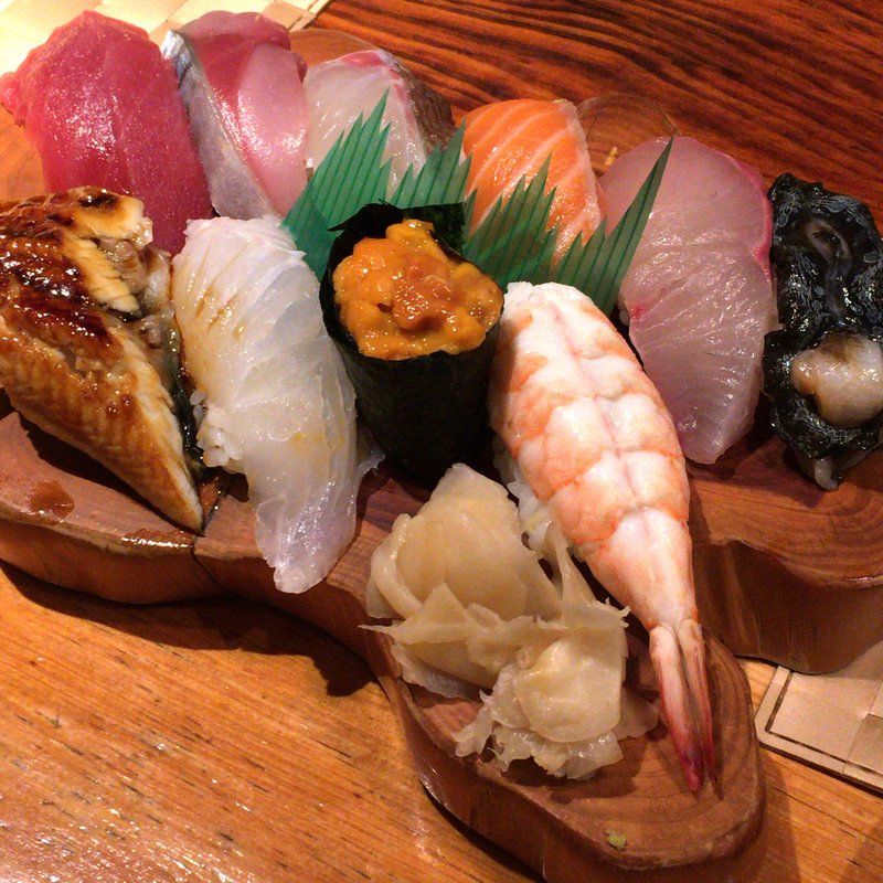 沖縄リゾート2日目の夜は名護市で食べ歩き外食グルメ 食べログで見つけた尚風亭で沖縄の地元の魚介とうまい寿司 大阪グルメタクシードライバー
