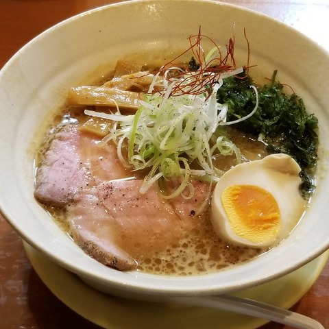 2019-04-09 20.15.46-1