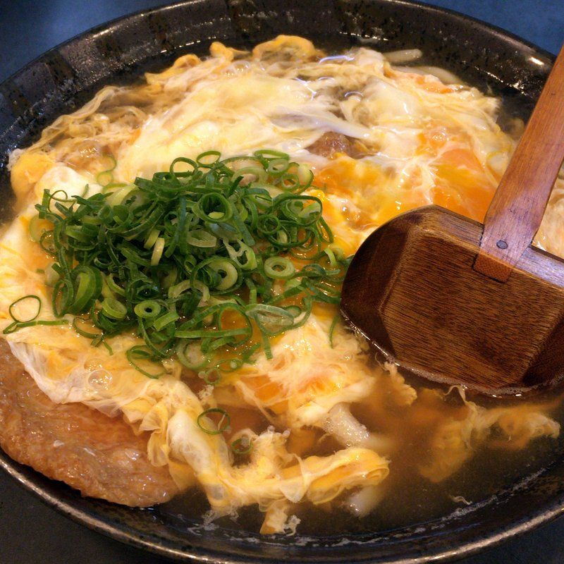 大阪の老舗の老舗メニュー 大阪森ノ宮食べ歩き外食グルメ 中央大通沿いで深夜営業してるぺこぺこの玉子とじきつねうどんダブル 大阪グルメ タクシードライバー