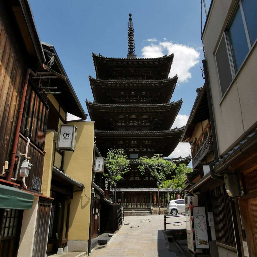 京都ぶらり散歩 八坂神社から清水寺を目指してウォーキング 八坂の塔 三年坂 産寧坂 仁王門 三重塔 大阪グルメタクシードライバー 京都ぶらり散歩 八坂神社から清水寺を目指してウォーキング 八坂の塔 三年坂 産寧坂 仁王門 三重塔 大阪グルメタクシードライバー
