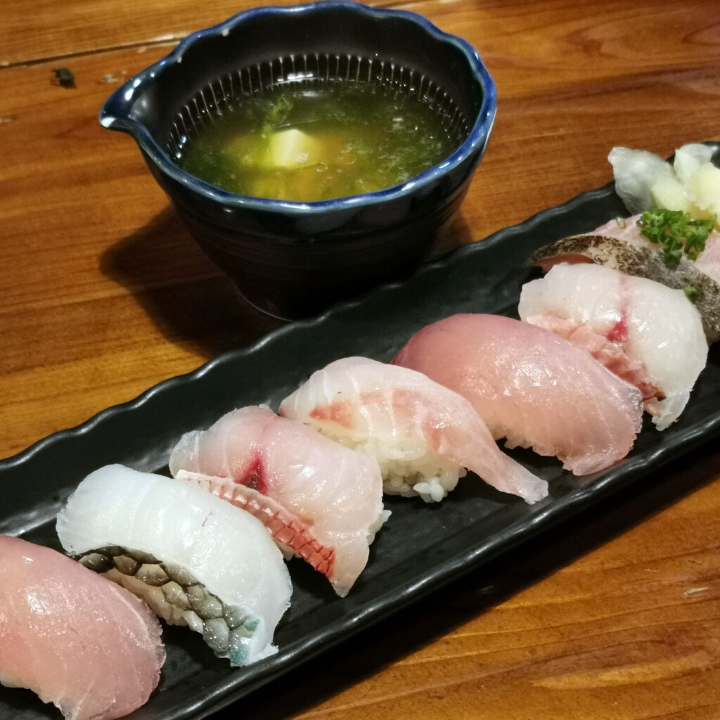 沖縄石垣島食べ歩き外食グルメ。居酒屋まるさ本店。石垣島産にこだわったお店で、ホテルから徒歩で行けた～♪ 予約した方が