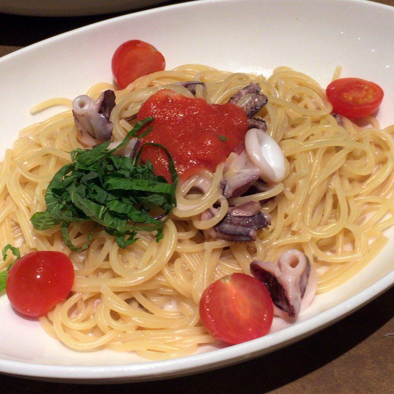 大阪ファミレス食べ歩き外食グルメ 最強コストパフォーマンスを誇るスパゲッティ屋ジョリーパスタのヤリイカと明太子のクリームソース690円 かねふくの明太子使用 大阪グルメタクシードライバー