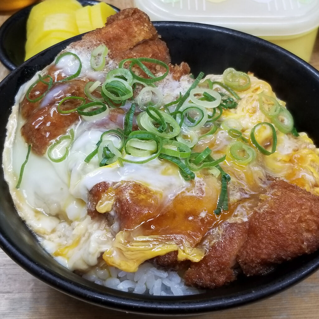 大阪堺東食べ歩き外食グルメ まるはのかつ丼でカツ丼ランチ 関西空港からの帰り ちょっと小腹が空いたんで寄ってみた 大阪グルメタクシードライバー