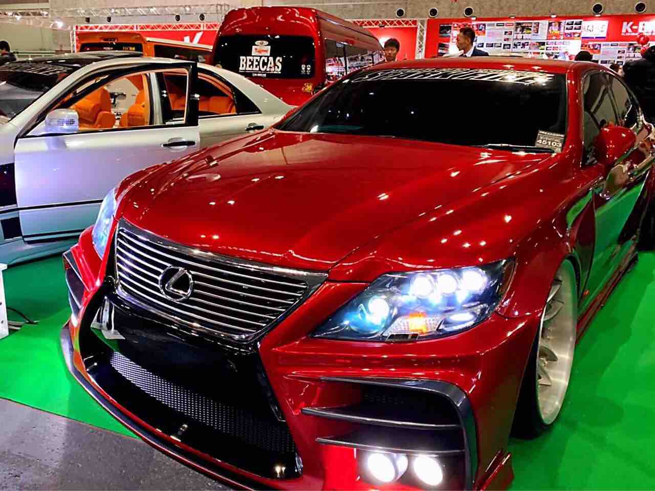 こんなタクシー乗ってみたい 最新モデルの超高級車 レクサスをタクシー仕様に タクシー会社で生き残るには こんなタクシー乗ってみたい 最新モデルの超高級車 レクサスをタクシー仕様に タクシー会社で生き残るには