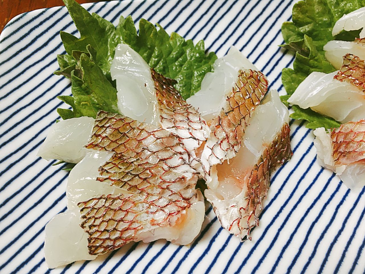 真鯛の湯引き 縁起のいい 鯛の鯛 を探すコツ 実録主義 真鯛の湯引き 縁起のいい 鯛の鯛 を探すコツ 実録主義