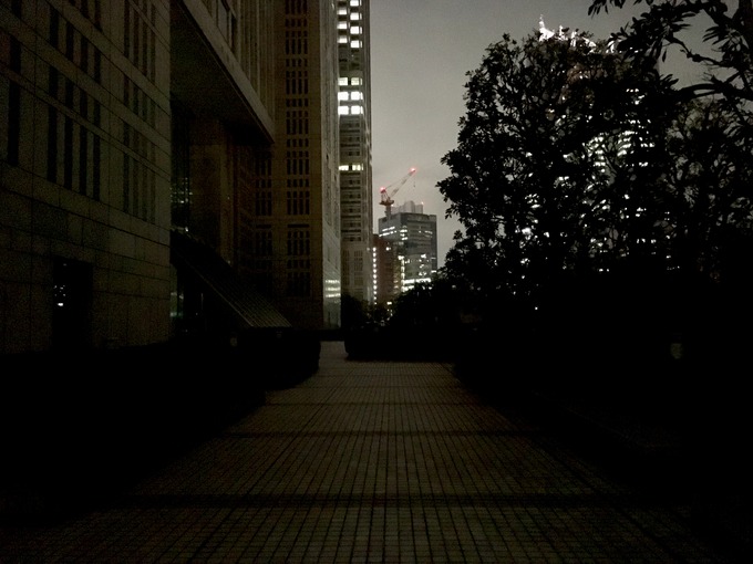 真夜中の路地