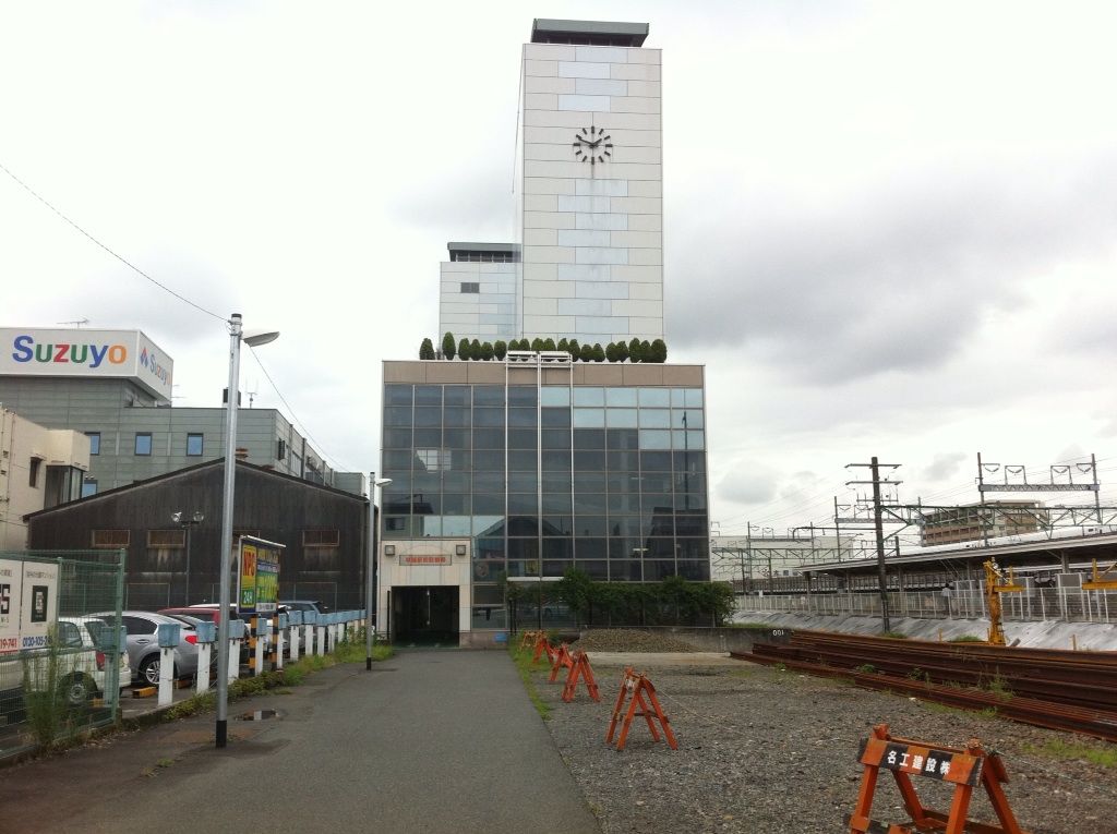 草薙 静銀本部 は階建て14年10月 再開発 は27階建て15年11月の完成を目指す 静岡発 地方再生論
