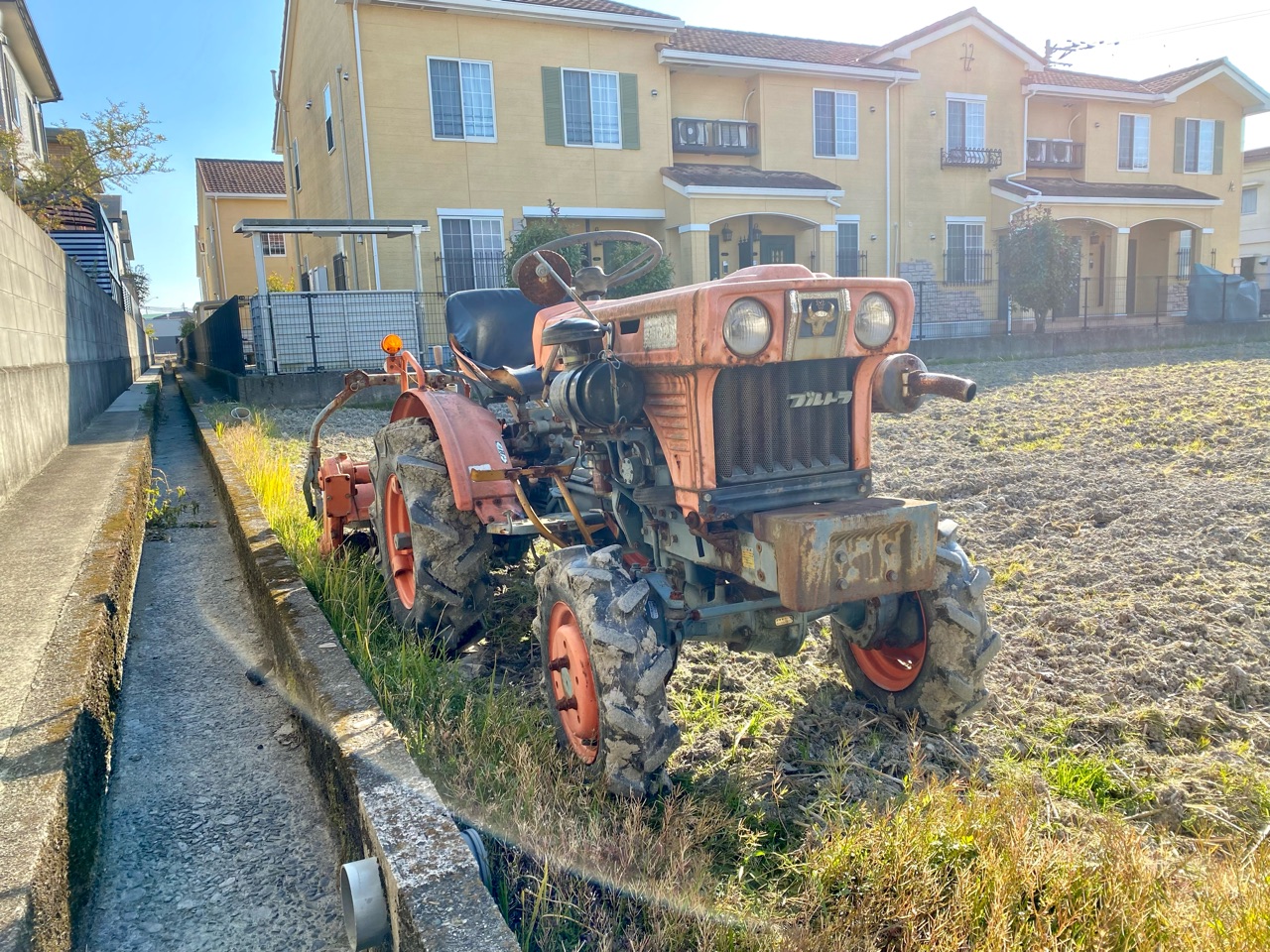 □レトロなトラクター『クボタ ブルトラB6001』 : にんにき日記