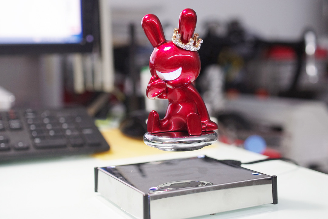 浮遊するディスプレイ にんにき日記