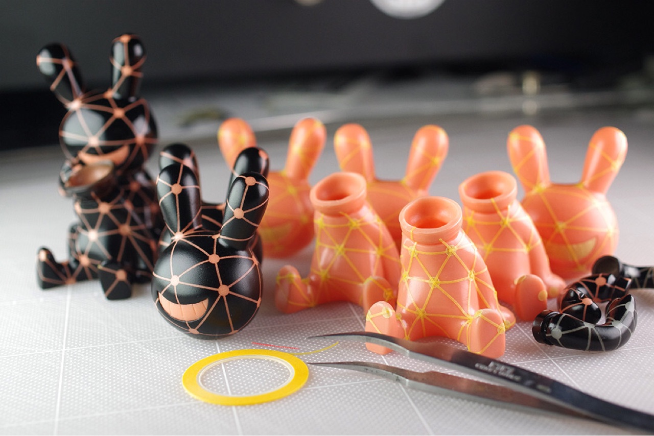 BLACK RABBiT 赤蓄光　ワイヤーフレーム　ブラックラビット BLACK RABBiT 赤蓄光 ワイヤーフレーム ブラックラビット Amazon