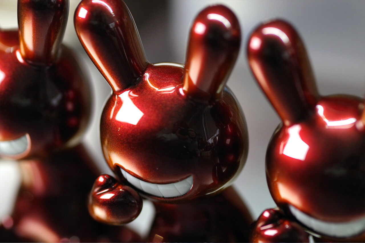 BLACK RABBiT ブラックラビット　ウサギ型スパンコール　ラメ赤 BLACK RABBiT ブラックラビット ウサギ型スパンコール ラメ赤 BLACK