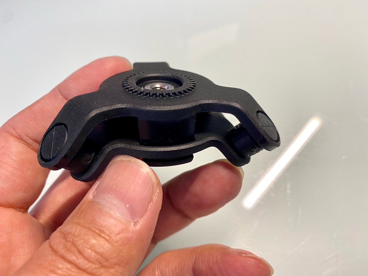 新しいスマホホルダー Qcad Lock 取り付け にんにき日記 新しいスマホホルダー Qcad Lock 取り付け にんにき日記