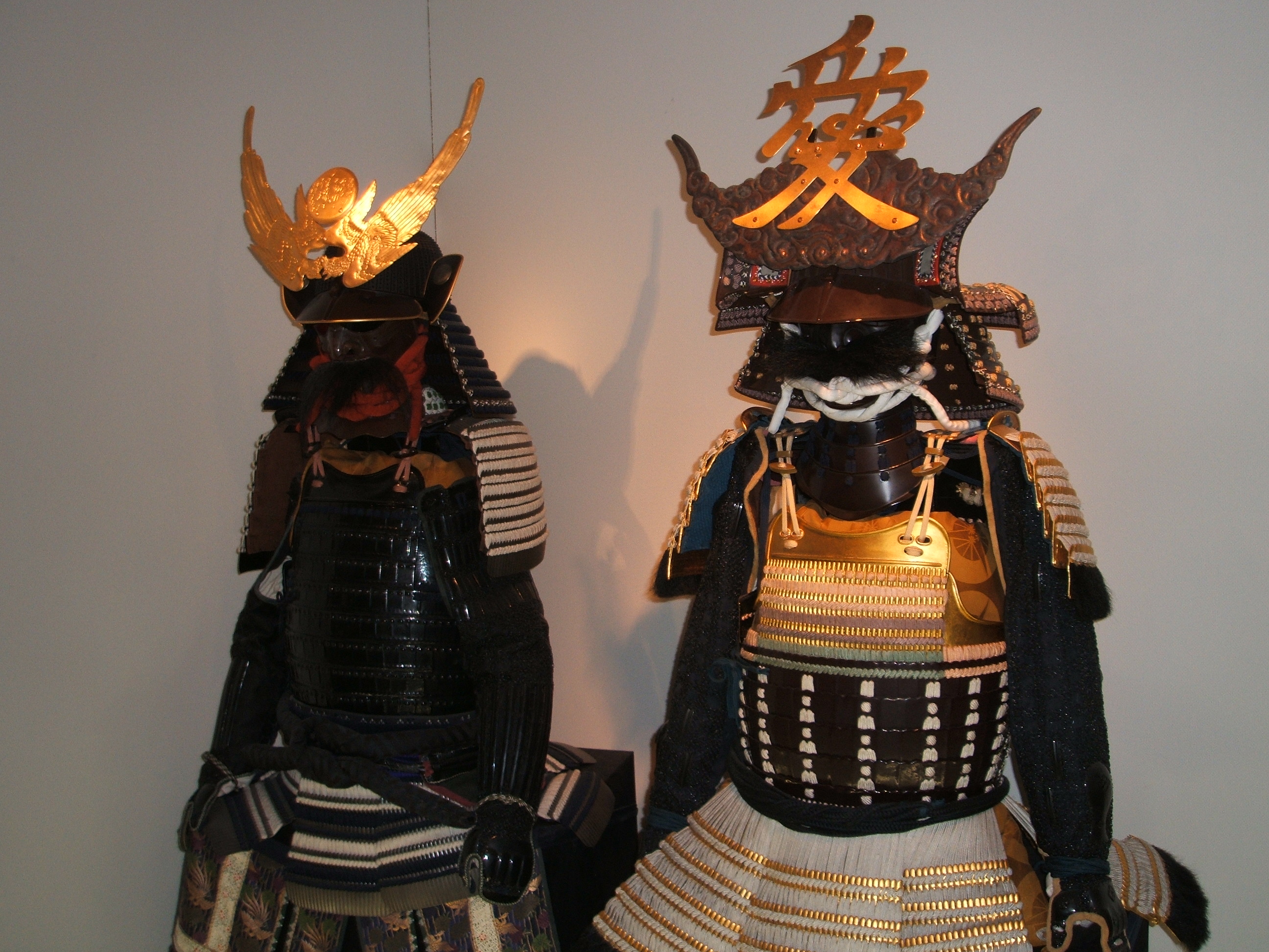 愛の前立ての甲冑 Team Taz