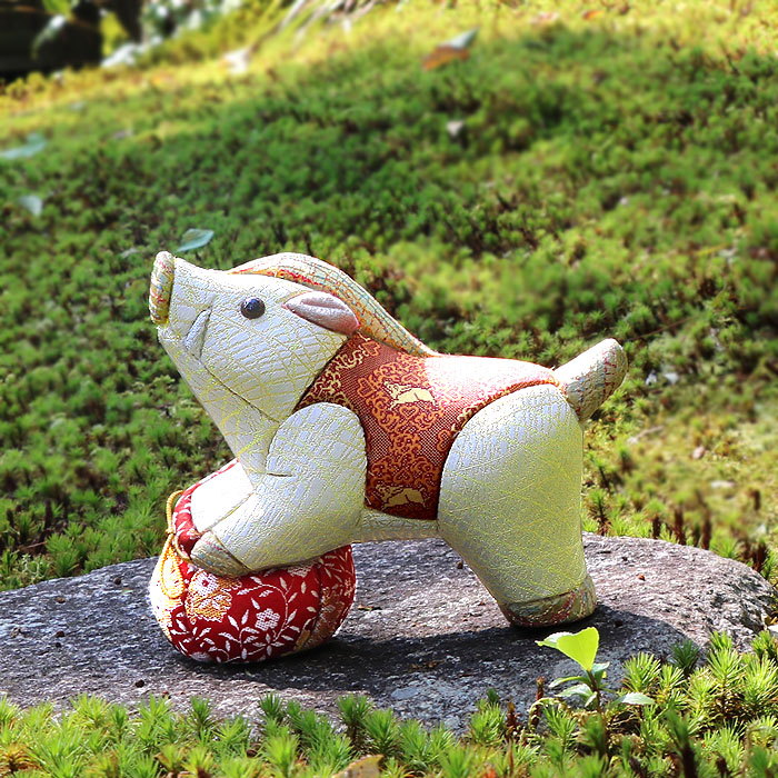 京都で猪にちなんだ神社といえば・・・ : 龍村美術織物公式ブログ