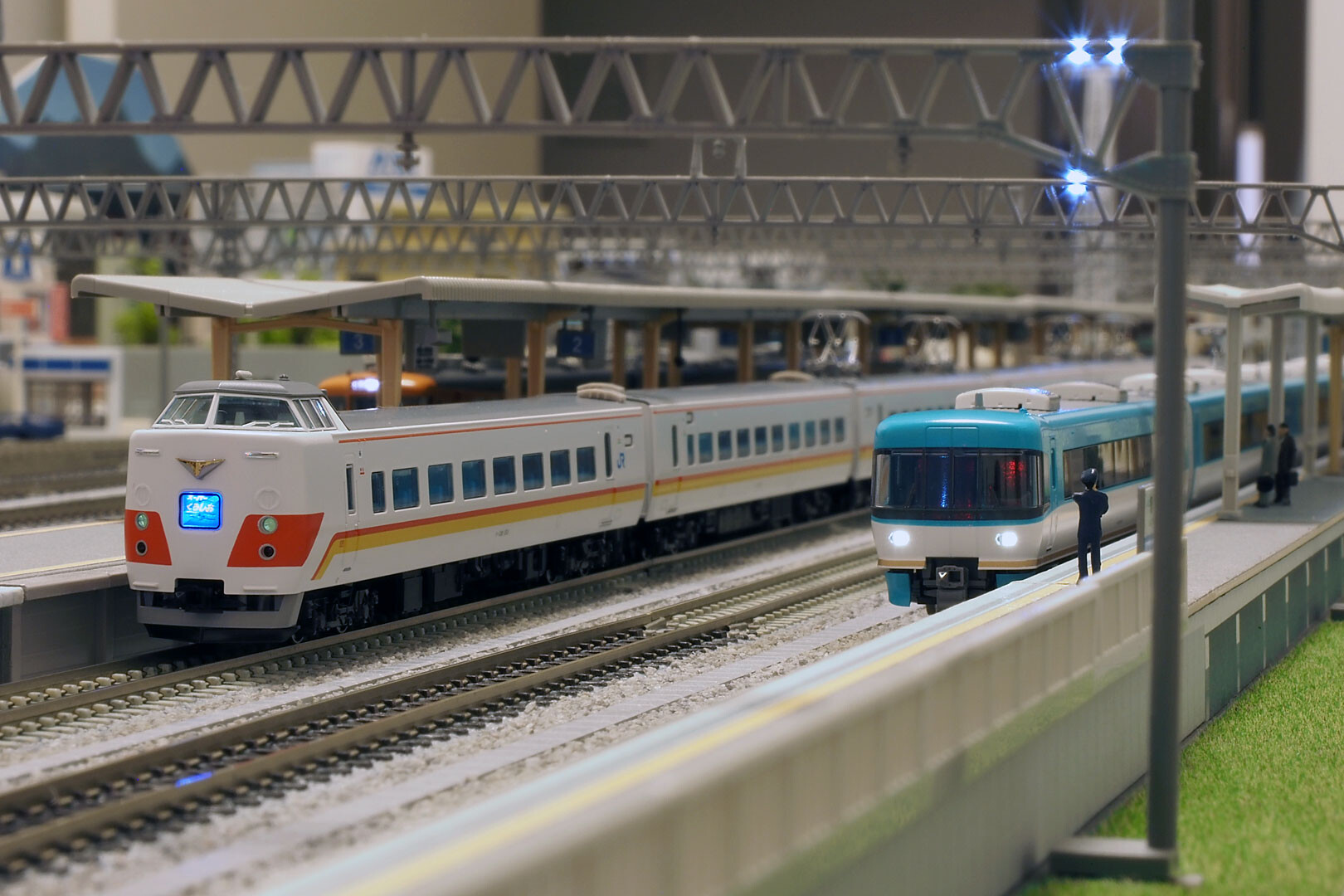 10-1985 10-1986 381系「スーパーくろしお」 KATO 381系 「スーパーくろしお」 6両基本セット 品番：10-1985