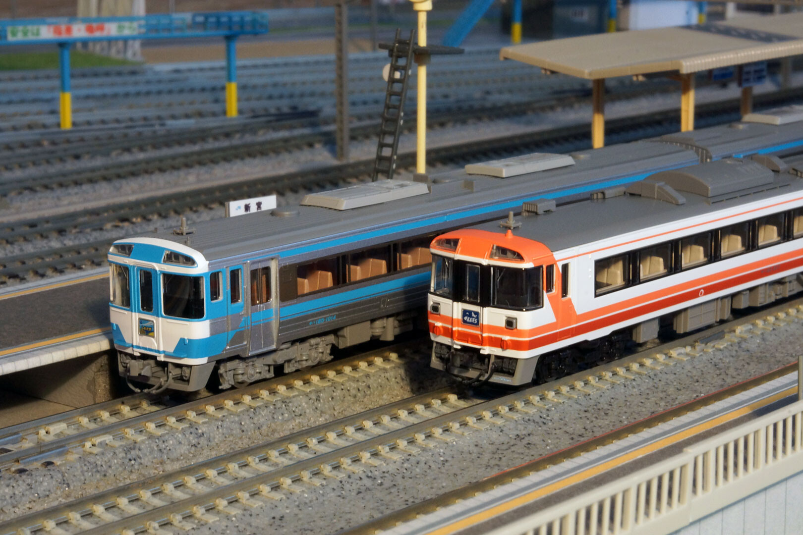 TOMIX 98405/98406 キハ185系(JR四国色) : どみやんの写真帳 TOMIX 98405/98406 キハ185系(JR四国色) : どみやんの写真帳