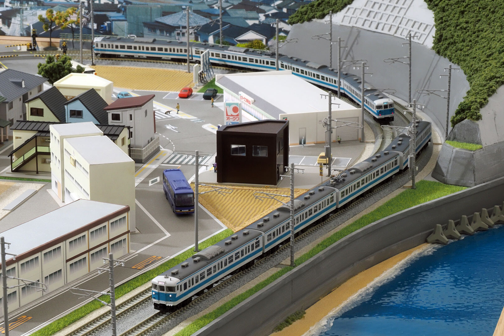 TOMIX 92961 113系2000番代（阪和線快速色） : どみやんの写真帳blog派出
