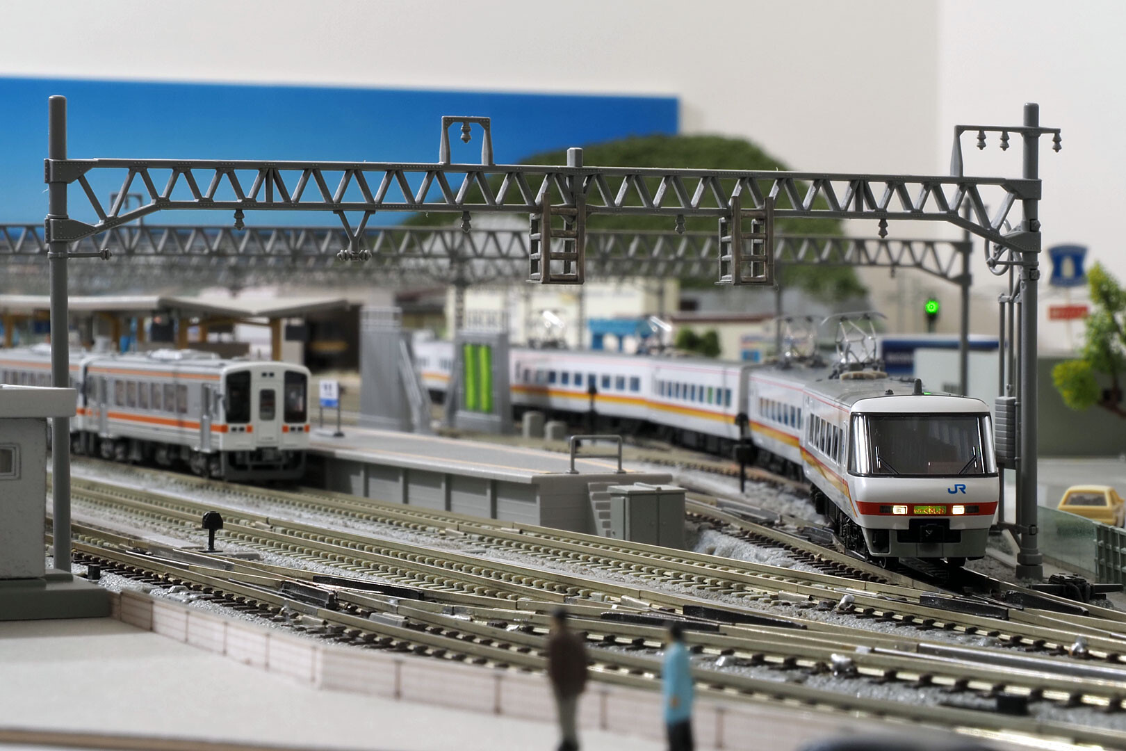 10-1985 10-1986 381系「スーパーくろしお」 KATO 10-1985／10-1986 381系 スーパーくろしお 入線 | 約40年