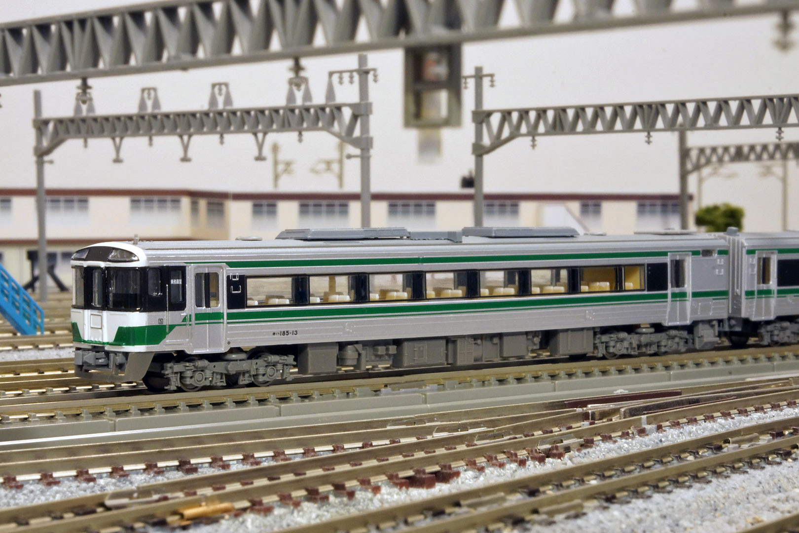 新河岸 マイクロエースキハ185普通列車仕様 JR キハ185系 – 新製品紹介