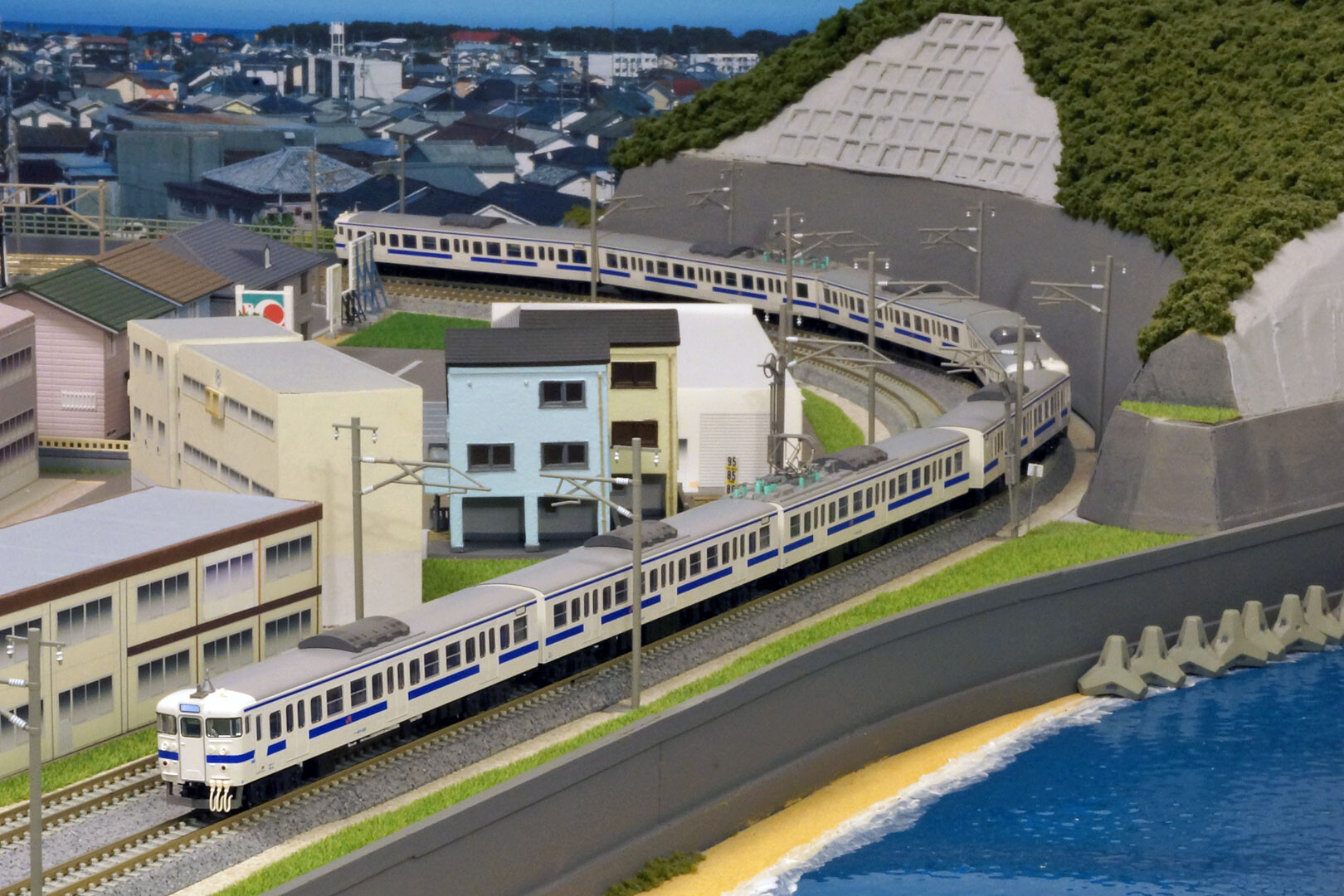 KATO 10-1538/1539 415系100番代（九州色） : どみやんの写真帳blog派出