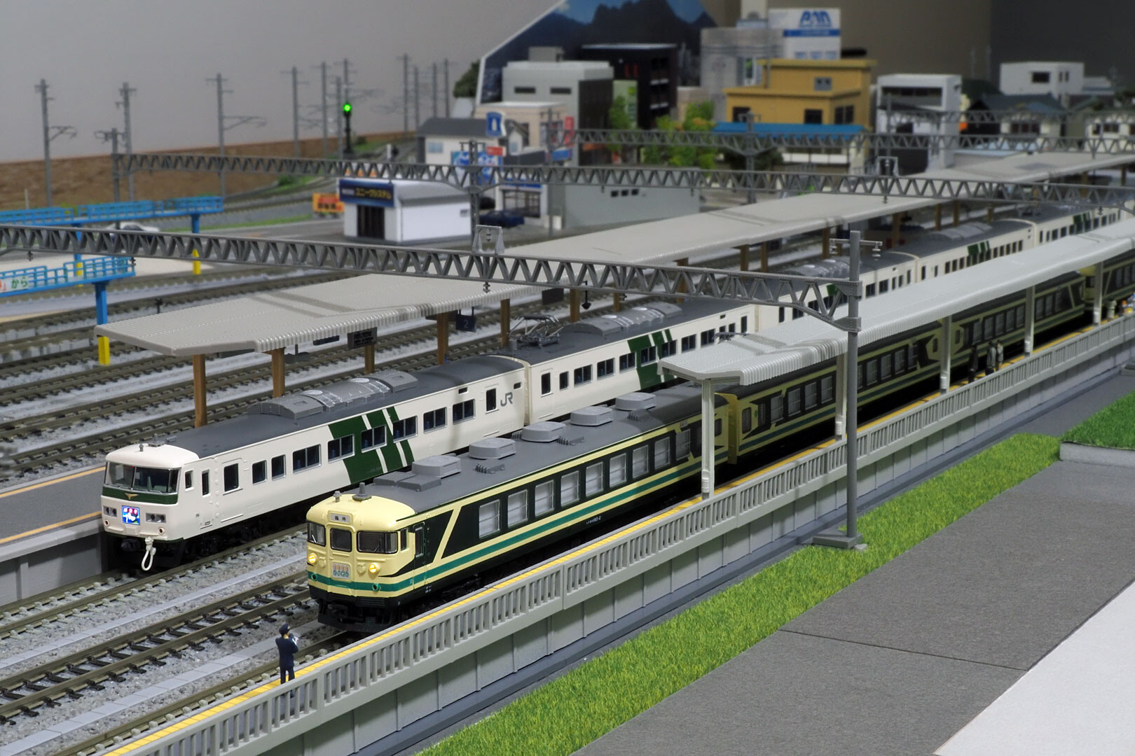 KATO 10-466 165系「なのはな」 : どみやんの写真帳blog派出