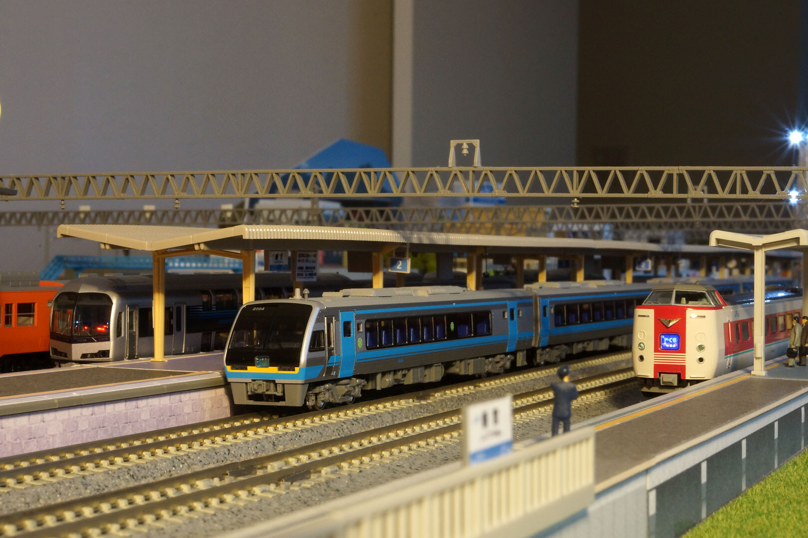 TOMIX 98405/98406 キハ185系（JR四国色） : どみやんの写真帳blog派出