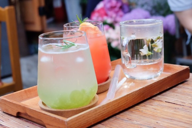 C44B1A70-451E-4C3A-BB2D-651660C2DF25