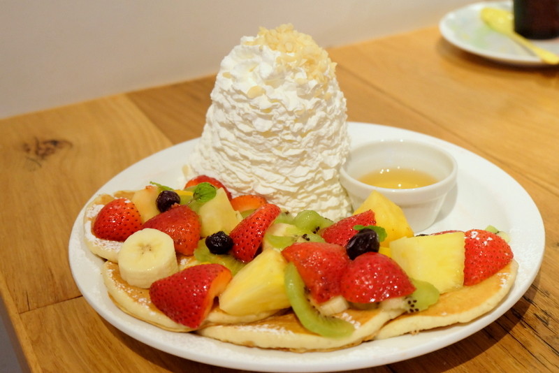 原宿】エッグスンシングス Eggs 'n Things原宿店 ハウオリフルーツパン