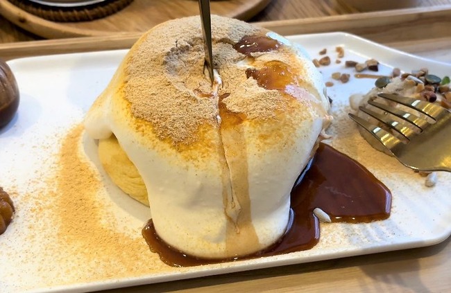 LINE_ALBUM_Bam Bi Coffee_230107_39