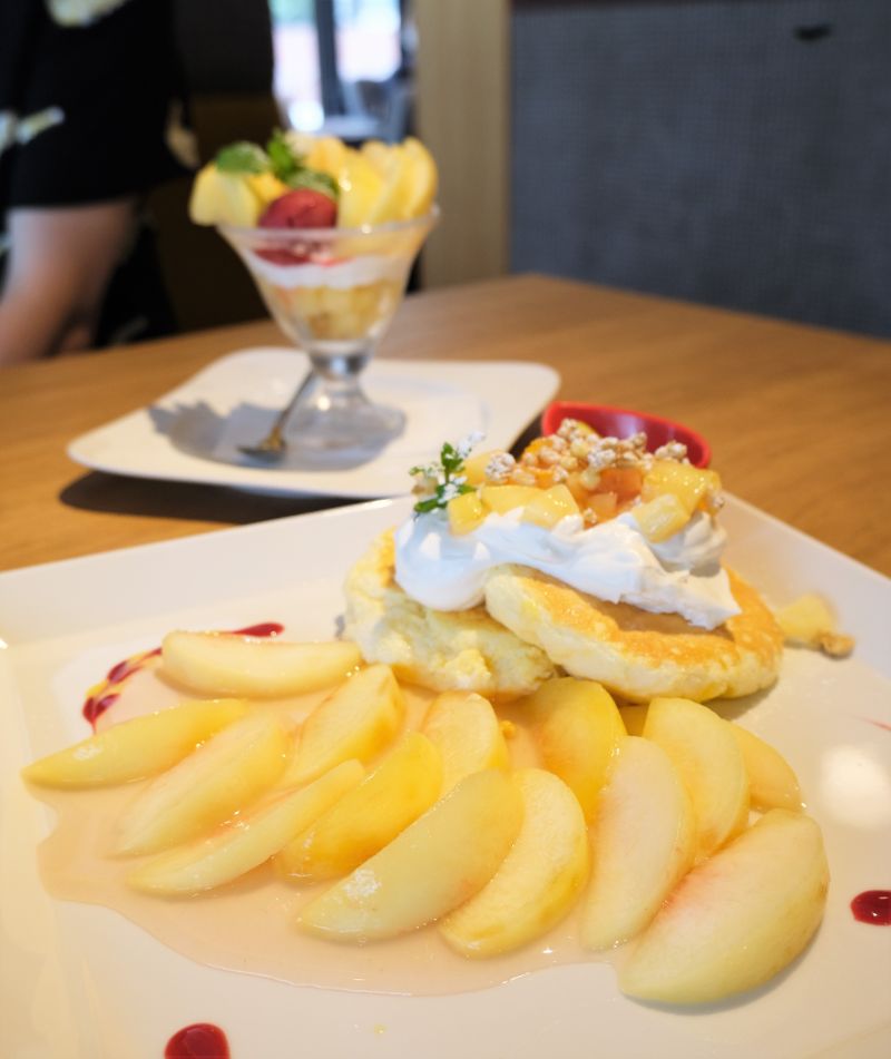 東京 新宿 むさしの森ｄｉｎｅｒ 新宿中央公園店 フレッシュ白桃のサマーパンケーキ パンケーキ部 Pancake Club Powered By ライブドアブログ