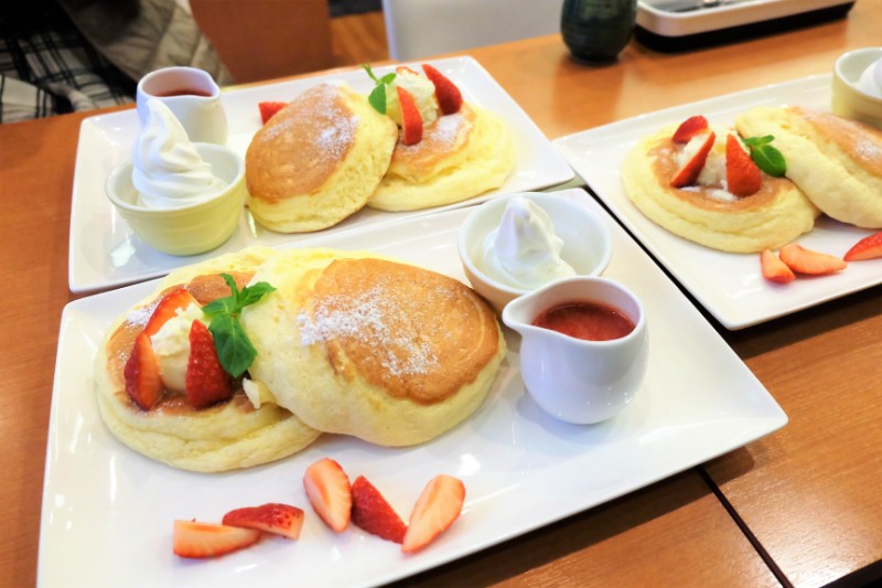 本八幡 茶寮 煉 期間限定生いちごホットケーキ パンケーキ部 Pancake Club Powered By ライブドアブログ