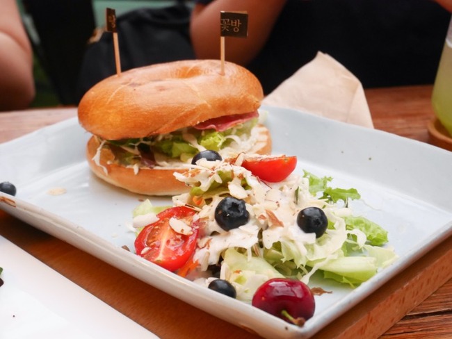 2EA9E41B-1DF5-457B-A61E-A8CACEF232D6