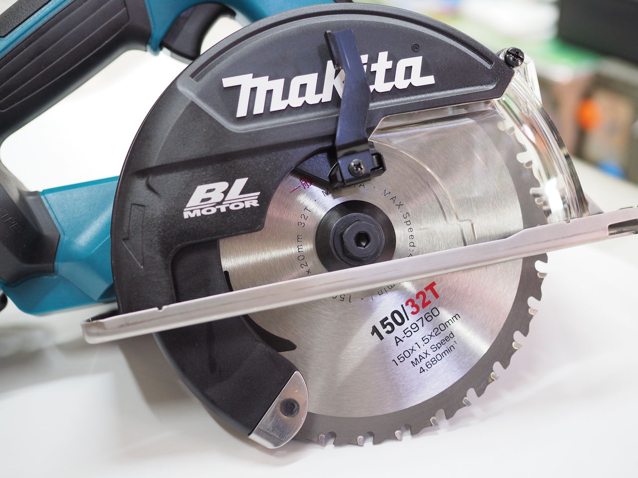 マキタ新製品 150mm充電式チップソーカッター : 大塚タナカblog マキタ新製品 150mm充電式チップソーカッター : 大塚タナカblog
