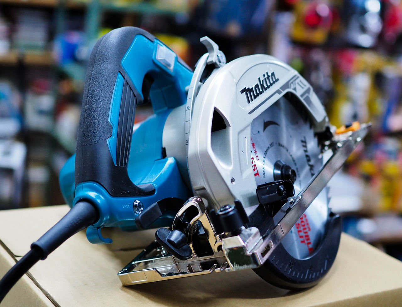 マキタ 新型165mmマルノコ HS6301 : 大塚タナカblog