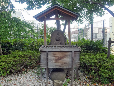 2015_0712_0619_DSC03544神楽坂赤城神社 のコピー