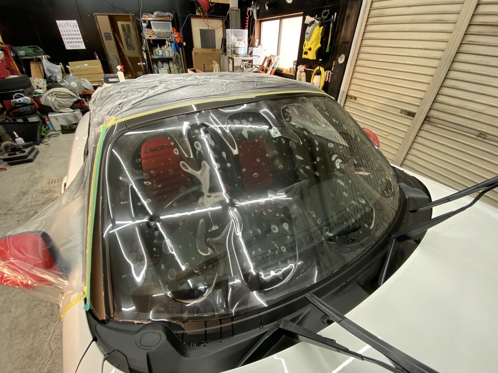 アバルト124 ガラス割れ防止フィルム デントリペアでヘコミ修理 トラストデント栃木宇都宮店 那須大田原店 アバルト124 ガラス割れ防止フィルム デントリペアでヘコミ修理 トラストデント栃木宇都宮店 那須大田原店