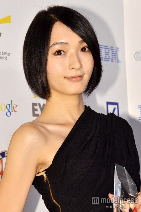 芸能 佐藤かよ 親友 菜々緒の素顔を突然暴露 芸スポcentury速報