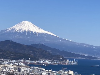 65556AA4-8AC5-4A14-90E2-461F8E649D4D