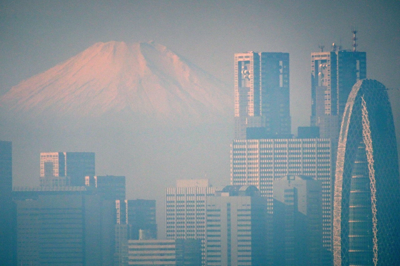 東京から見た富士山 とるにたりない Team 34 56h