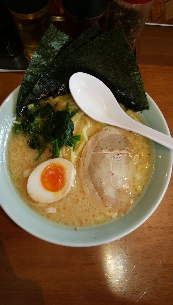 横浜らーめん 實家 南林間 青木悠真のラーメンと野球で日が暮れる 横浜らーめん 實家 南林間 青木悠真のラーメンと野球で日が暮れる