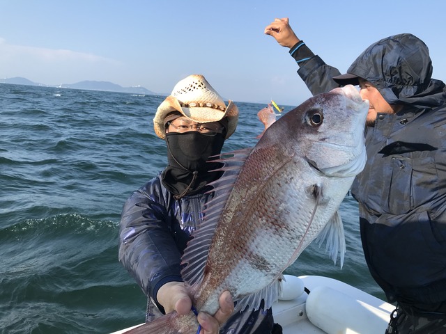 78F6FF28-00E8-43A7-8B01-0A2B90C1AB98