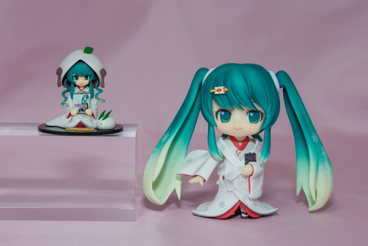 北海道限定・海洋堂フィギュア（雪ミク） : 自由な色で広げたい
