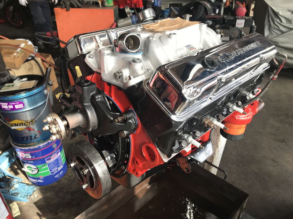 年内最後のエンジン作業 アメ車専門店エイブルブログ