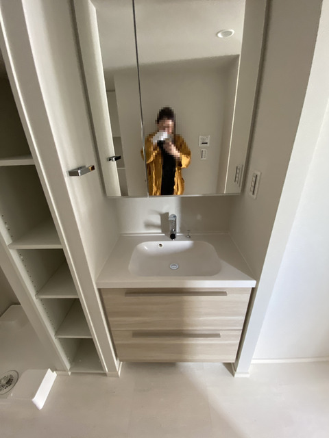 2023-10-23_12-15-00_373