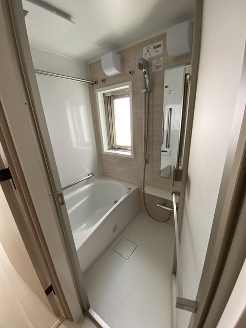 2023-10-23_12-15-04_258